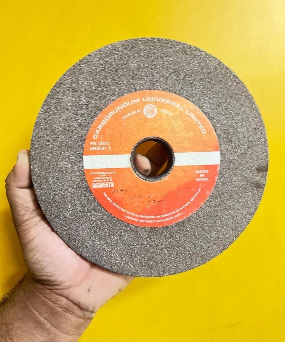 H9 CUMI 8 Inch Bench Grinding Wheel - FINE/Carborundum Black 200.00 X 25.00 X 31.75 For| Grinding (Cumi-Alluminiumoxide-200x25x31-fine-1pc)