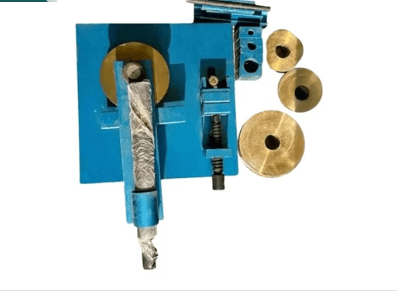 Made in India 12-32 mm Manual Small Pipe Bending Machine for Round Pipe (Wall Thickness - 8 mm) With 4 Dies
